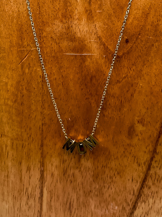 MOM NECKLACE