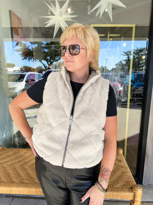 NANNA REVERSIBLE FAUX FUR VEST GREIGE