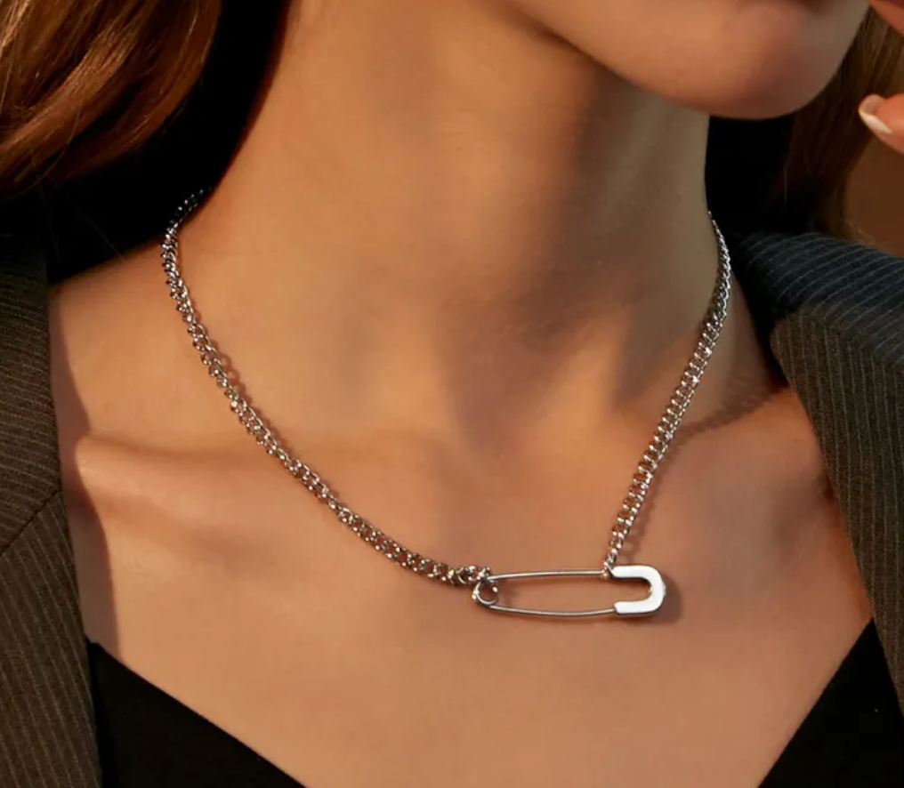 TAYA NECKLACE