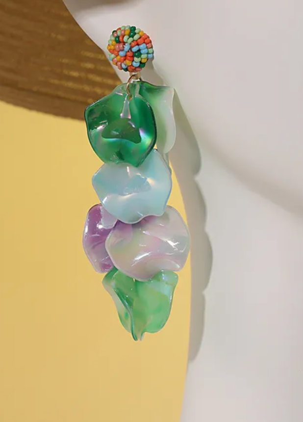 PERTESSA EARRING