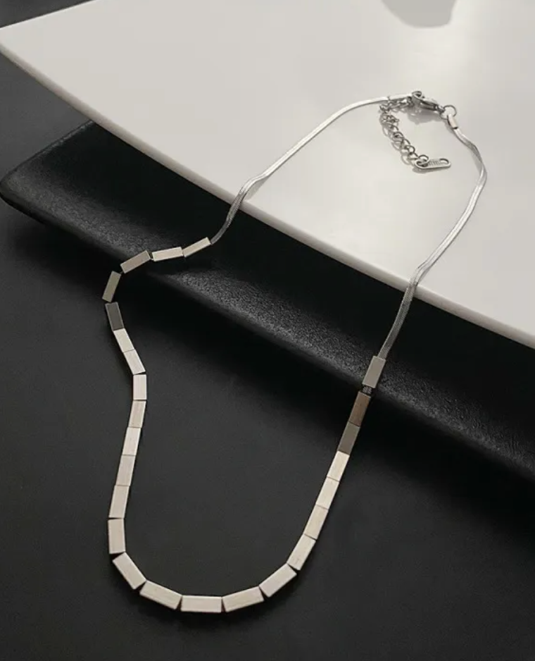 MIRABELLA NECKLACE