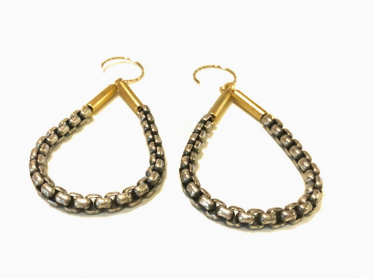 LASSO EARRINGS
