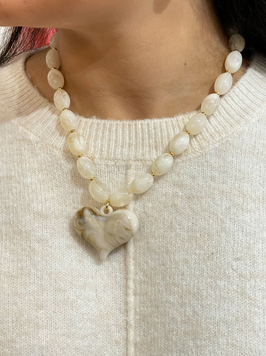 ROXIE CREAM NECKLACE