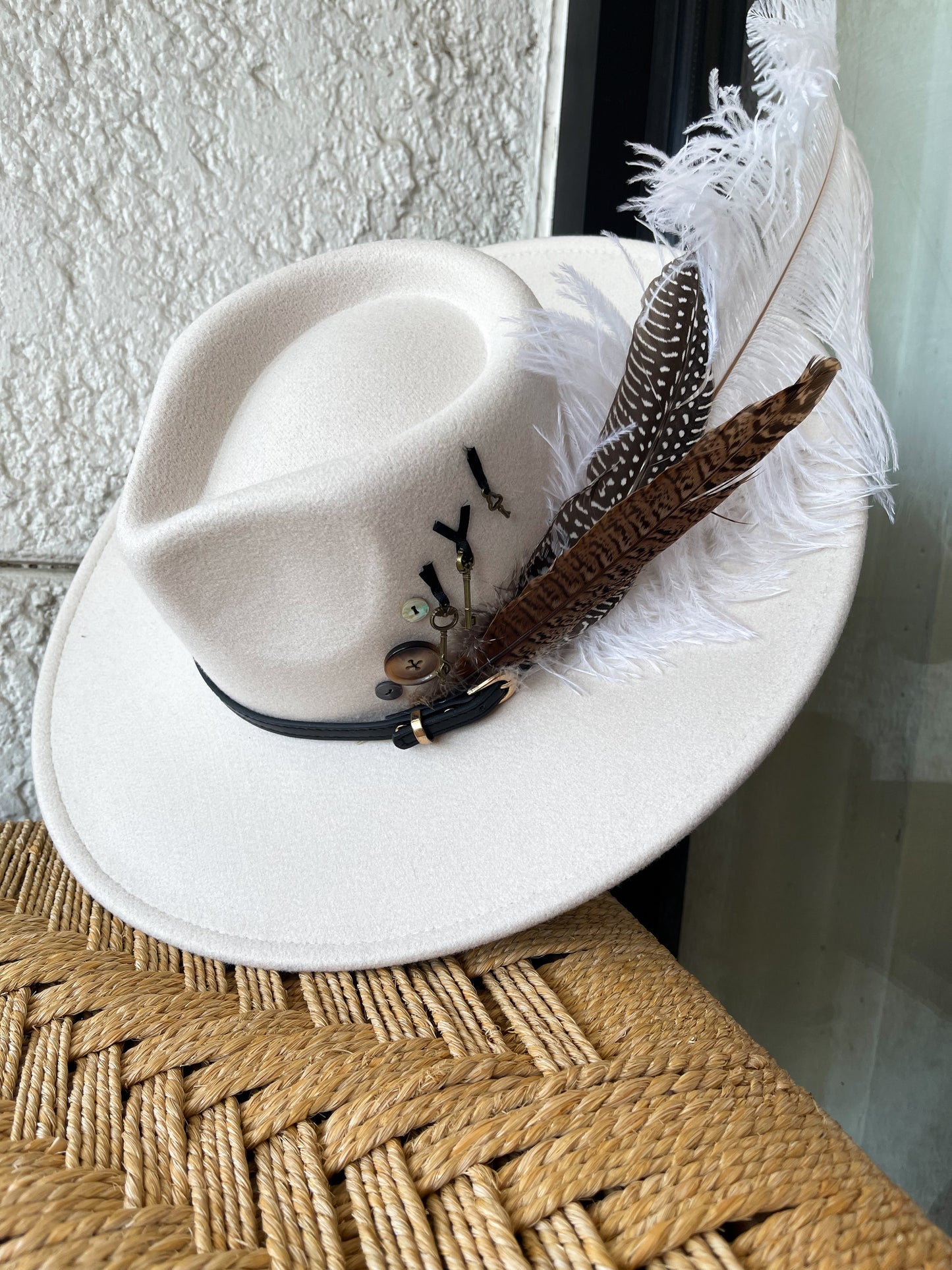 VINTAGE CHARM WESTERN HAT
