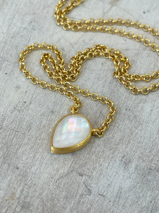 PETRA NECKLACE
