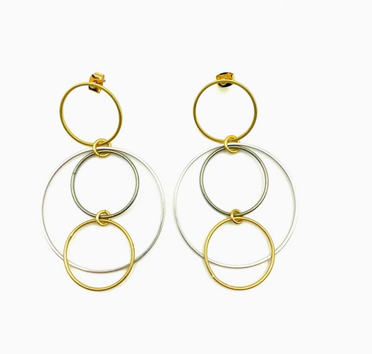 TWIGGY EARRING